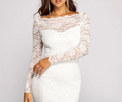 Priscilla Scalloped Lace Boat Neck Mermaid Dress