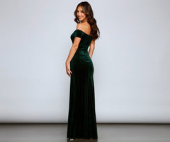 Shania Formal Velvet Sweetheart Dress