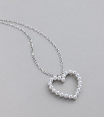 Capture Hearts Pearl Charm Necklace